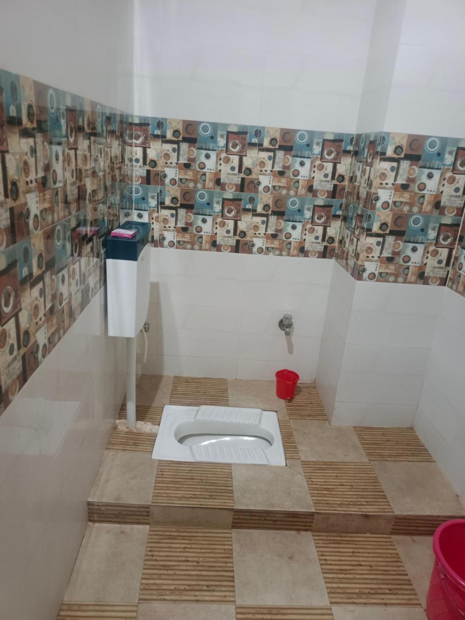 Hotel Sunaina International Gaya Bilik gambar